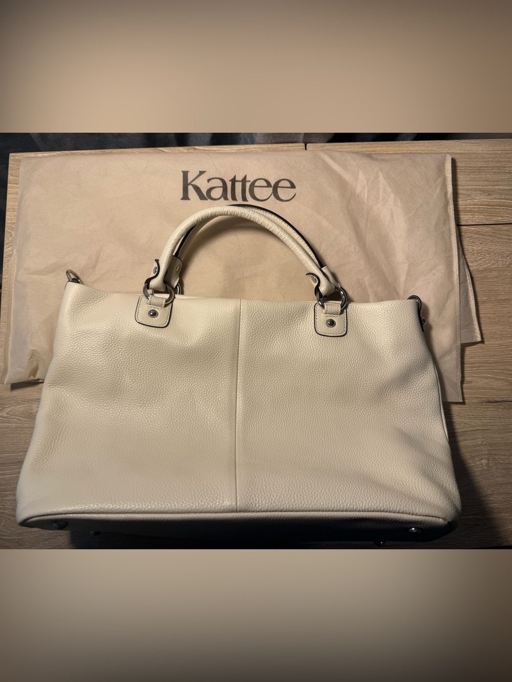 Kattee handbag Cream Leather Top-Handle Tote - Never Used